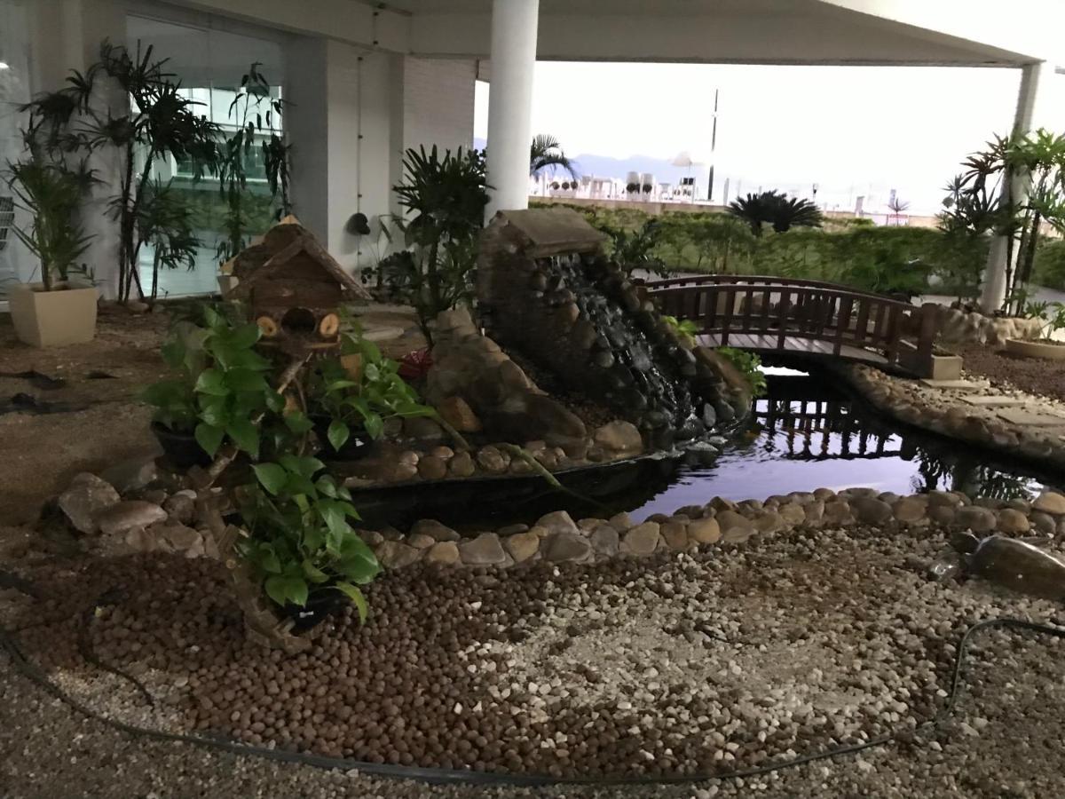Apartamento Pe Na Areia Frente Para O Mar E Piscina Na Prainha Caraguatatuba Exterior photo