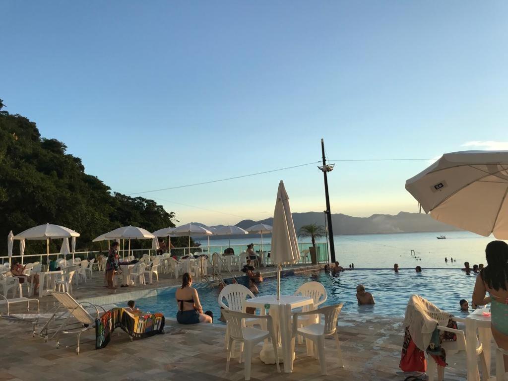 Apartamento Pe Na Areia Frente Para O Mar E Piscina Na Prainha Caraguatatuba Exterior photo